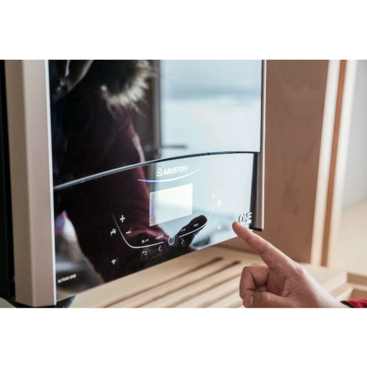 Centrala Termica Alteas ONE Net Ariston 30 KW + Kit Evacuare + Termostat