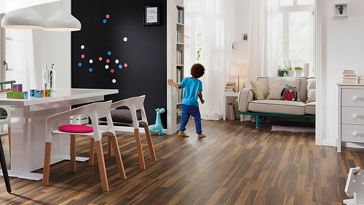 Parchet Laminat Queen Cypress 12.3 mm Clasa 22 AC2 Maro