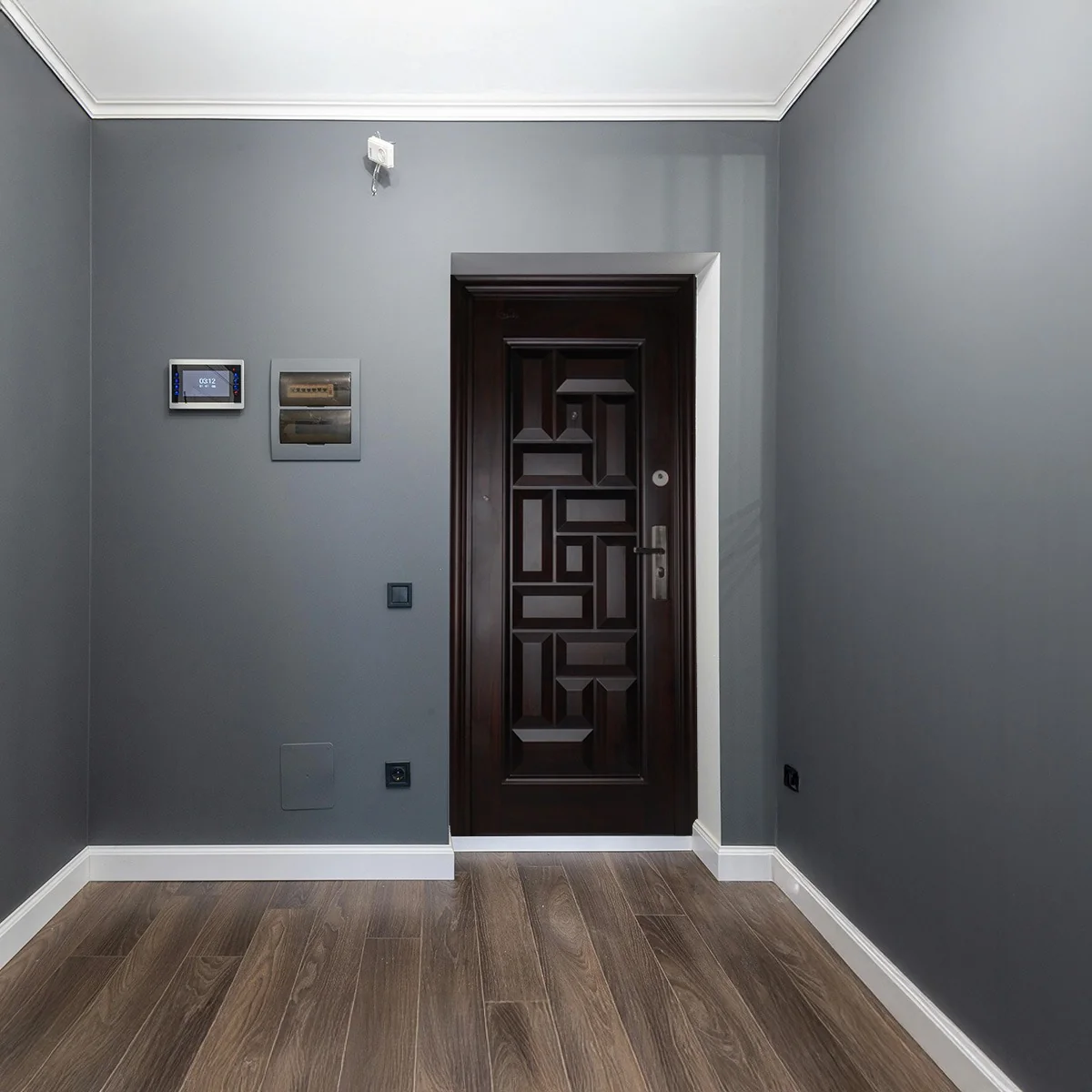 Usa Metalica Intrare Apartament REG-FM 001 Maro 86 x 205 cm Stanga