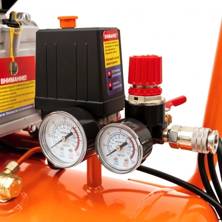Compresor De Aer 24L, 2.5CP, 200L/Min, 3000RPM, Cu Ulei, Campion CMP2024