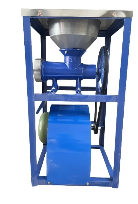 Masina De Tocat Carne Nr. 32, 2500W, 1400Rpm, Cu Masuta Si Palnie Mare, Fonta, Campion CMP0275