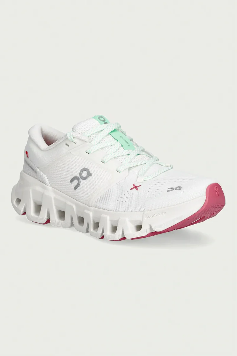 On sneakers pentru femei Cloud X 5